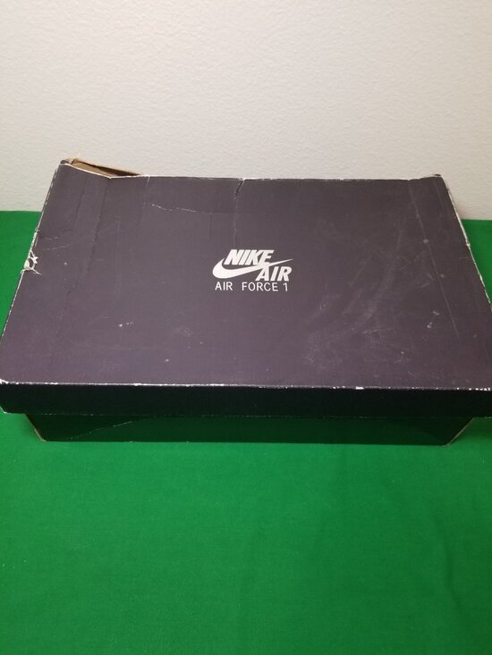 Athletic_Shoes